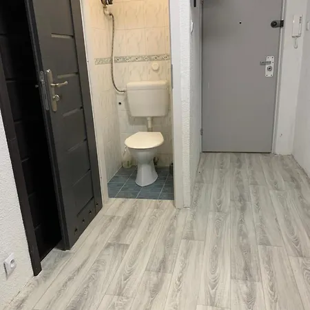 Mieszkanie Pavi Apartmán *